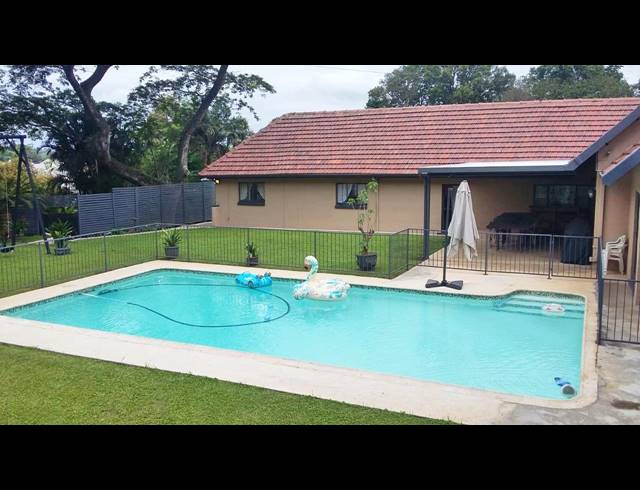 3 BEDROOM HOUSE FOR SALE IN HILLCREST CENTRAL